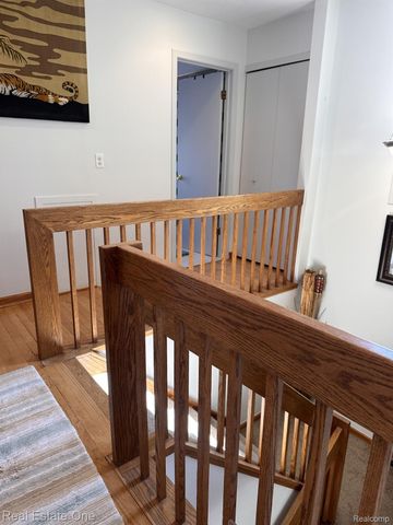 5505 Walnut Circle W, West Bloomfield Charter Township, MI 48322