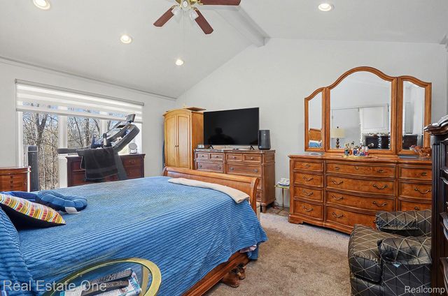 5505 Walnut Circle W, West Bloomfield Charter Township, MI 48322