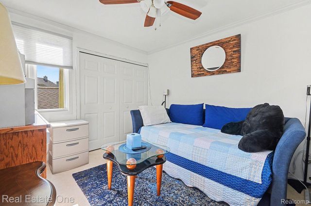 5505 Walnut Circle W, West Bloomfield Charter Township, MI 48322