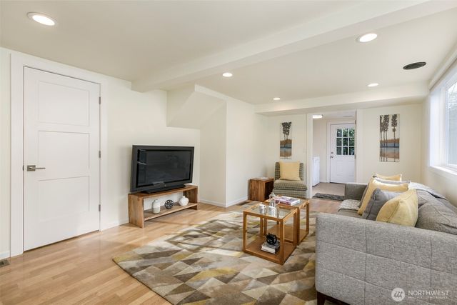 12044 2nd Avenue NW, Seattle, WA 98177