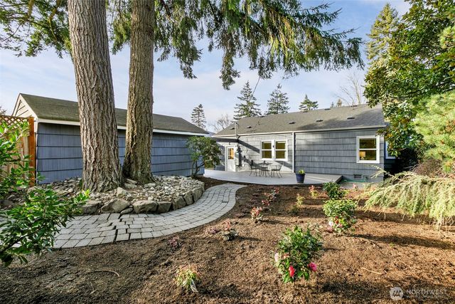 12044 2nd Avenue NW, Seattle, WA 98177