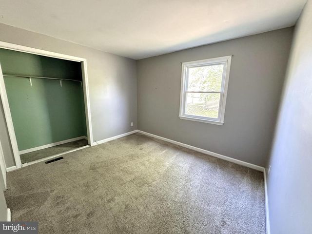 704 N MAIN ST, Clayton, NJ 08312