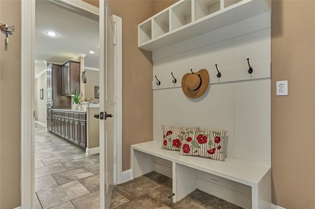 54 Brookefield Circle, Magnolia, TX 77355