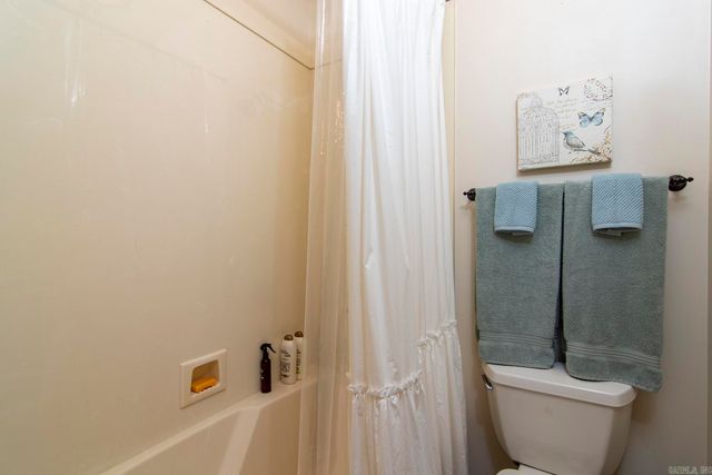 60 Sologne Cir, Little Rock, AR 72223