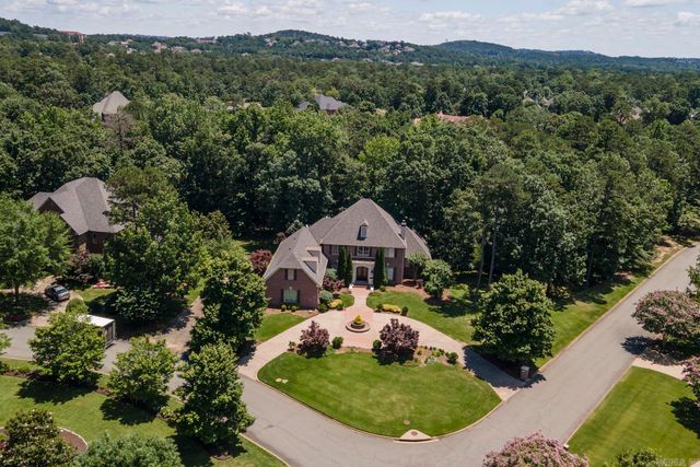 60 Sologne Cir, Little Rock, AR 72223