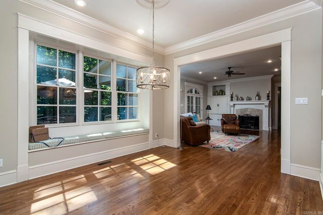 60 Sologne Cir, Little Rock, AR 72223