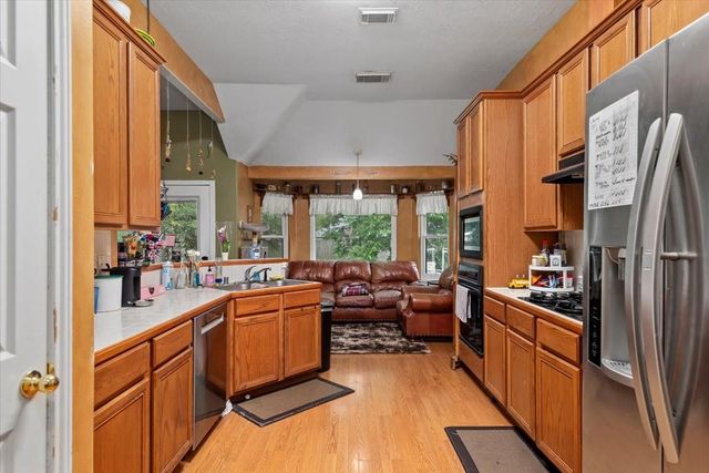1002 Westwood North Drive, Magnolia, TX 77354