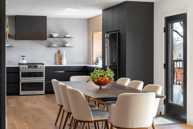 6827 Kingston Circle N, Golden Valley, MN 55427