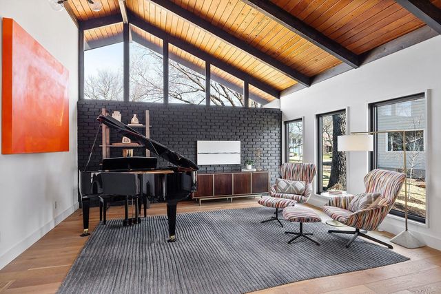 6827 Kingston Circle N, Golden Valley, MN 55427