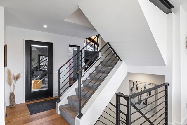 6827 Kingston Circle N, Golden Valley, MN 55427