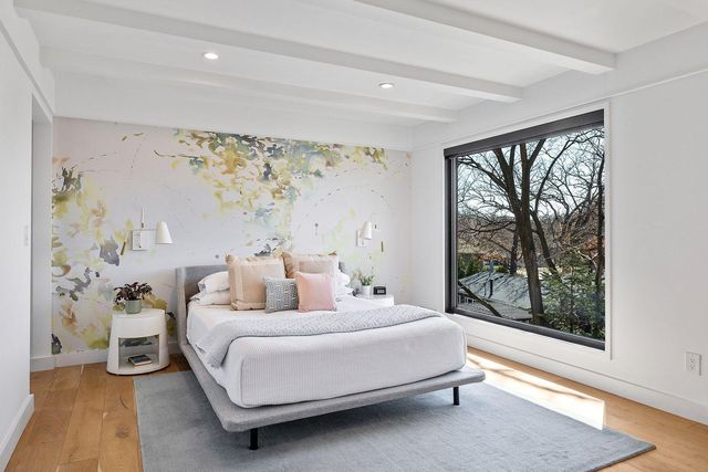 6827 Kingston Circle N, Golden Valley, MN 55427