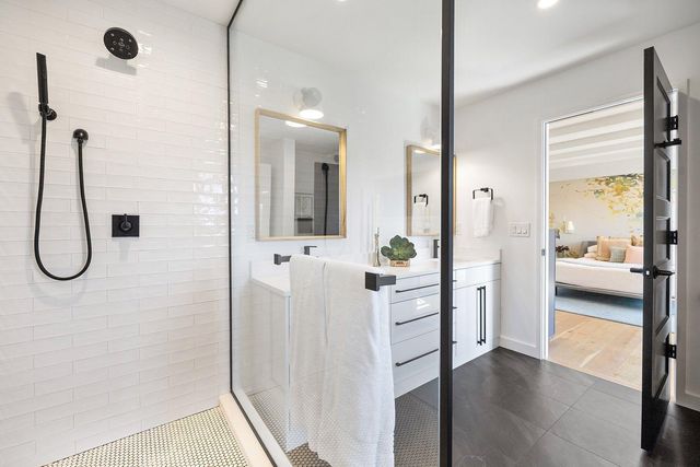 6827 Kingston Circle N, Golden Valley, MN 55427