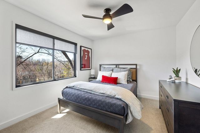 6827 Kingston Circle N, Golden Valley, MN 55427