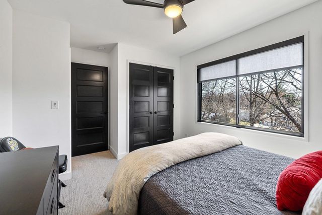 6827 Kingston Circle N, Golden Valley, MN 55427