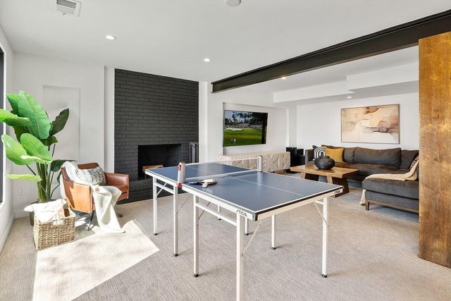 6827 Kingston Circle N, Golden Valley, MN 55427