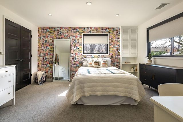 6827 Kingston Circle N, Golden Valley, MN 55427