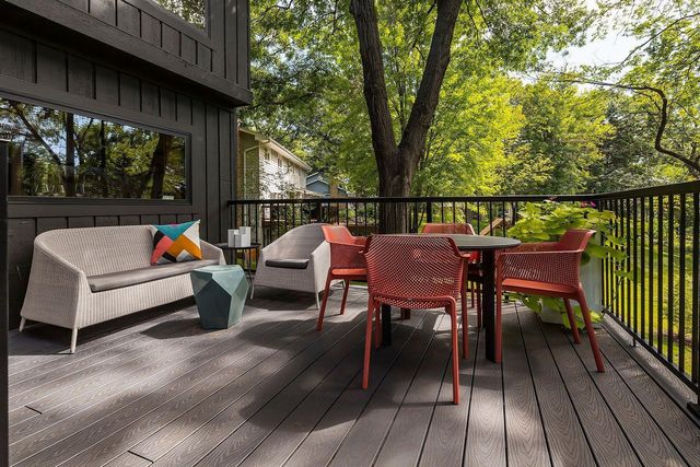 6827 Kingston Circle N, Golden Valley, MN 55427