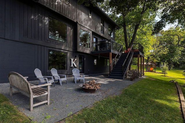 6827 Kingston Circle N, Golden Valley, MN 55427