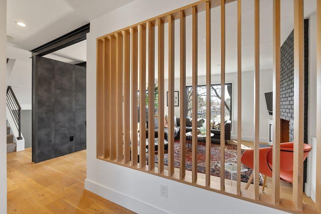 6827 Kingston Circle N, Golden Valley, MN 55427