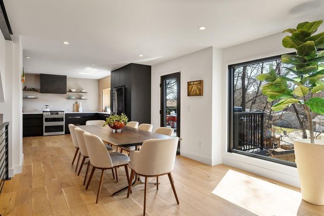 6827 Kingston Circle N, Golden Valley, MN 55427