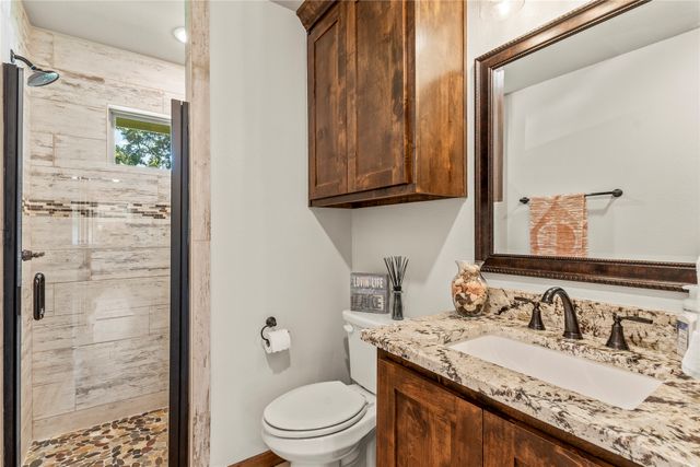 102 Anderson Lane, Mabank, TX 75156