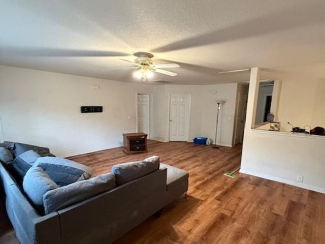 11810 Skydale Drive, Tomball, TX 77375