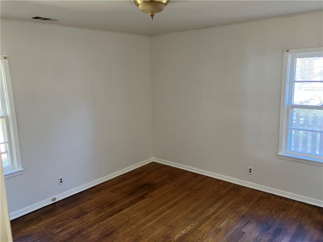 2120 W Wedington Drive, Fayetteville, AR 72701