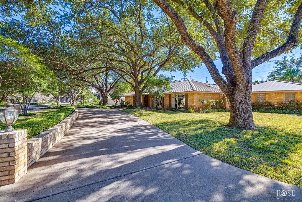 Image 5 of property listing at 2645 Vista Del Arroyo, San Angelo, TX 76904