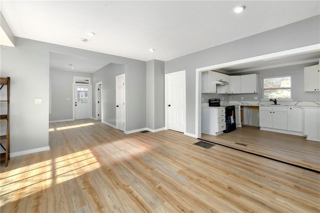 462 S Water Street, Olathe, KS 66061