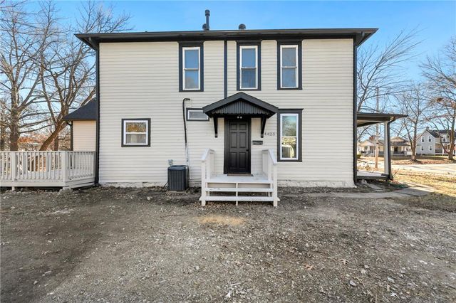 462 S Water Street, Olathe, KS 66061