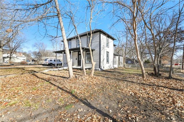 462 S Water Street, Olathe, KS 66061