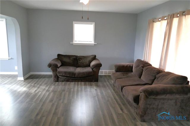 29658 Tracy Road, Walbridge, OH 43465