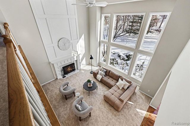 5641 Golf Pointe Drive, Clarkston, MI 48348