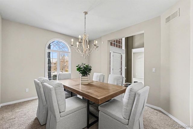 5641 Golf Pointe Drive, Clarkston, MI 48348