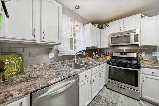 2258 Iris Street, Portage, IN 46368