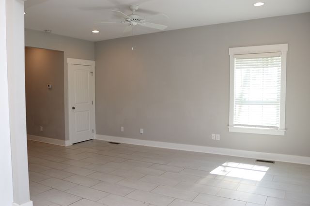 721 Poplar St, Columbia, TN 38401