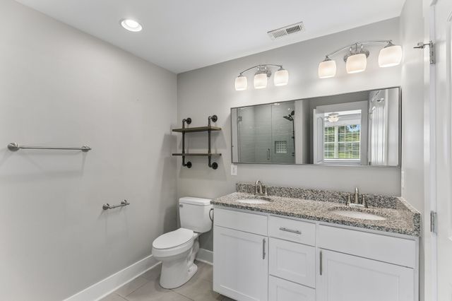 721 Poplar St, Columbia, TN 38401