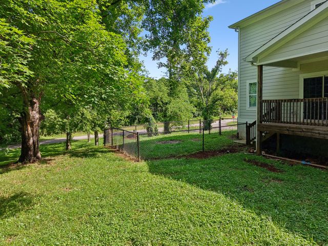 721 Poplar St, Columbia, TN 38401