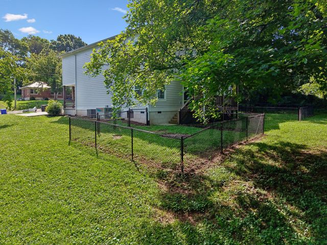 721 Poplar St, Columbia, TN 38401