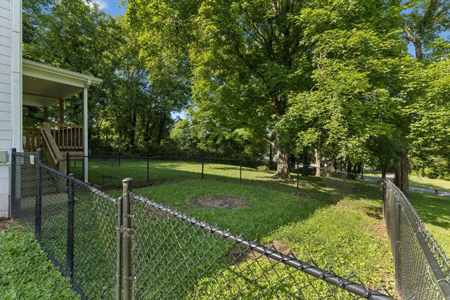 721 Poplar St, Columbia, TN 38401