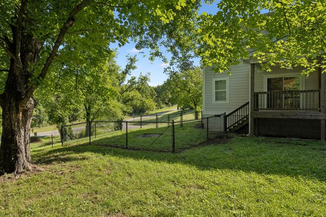 721 Poplar St, Columbia, TN 38401
