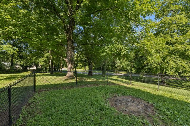 721 Poplar St, Columbia, TN 38401