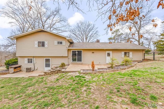4161 Lakeview Drive, Hillsboro, MO 63050