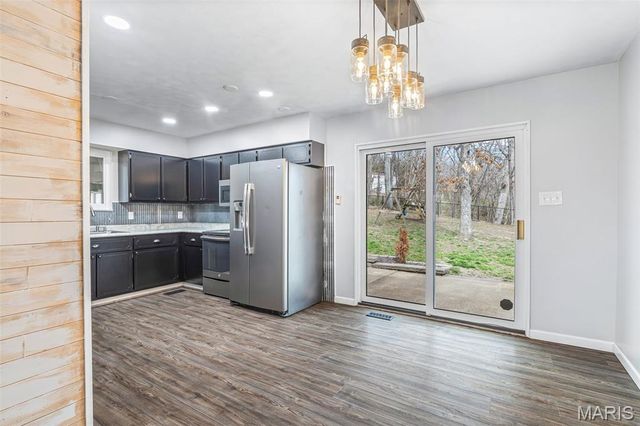 4161 Lakeview Drive, Hillsboro, MO 63050