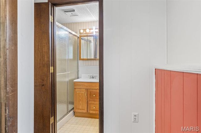 4161 Lakeview Drive, Hillsboro, MO 63050