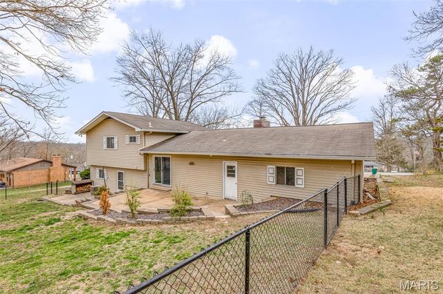 4161 Lakeview Drive, Hillsboro, MO 63050