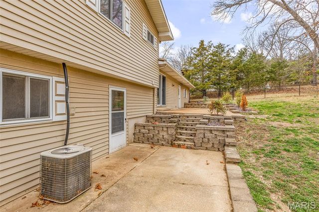 4161 Lakeview Drive, Hillsboro, MO 63050