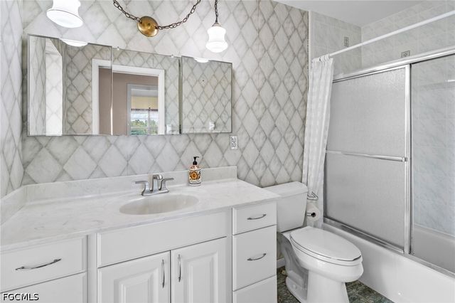 711 Mirror Lakes DR, Lehigh Acres, FL 33974
