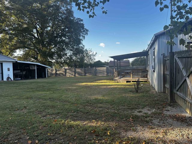 110 CATFISH LN, Crump, TN 38327