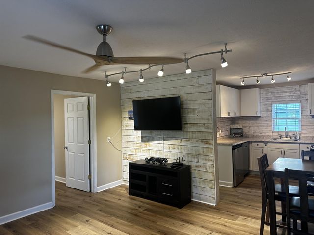 110 CATFISH LN, Crump, TN 38327